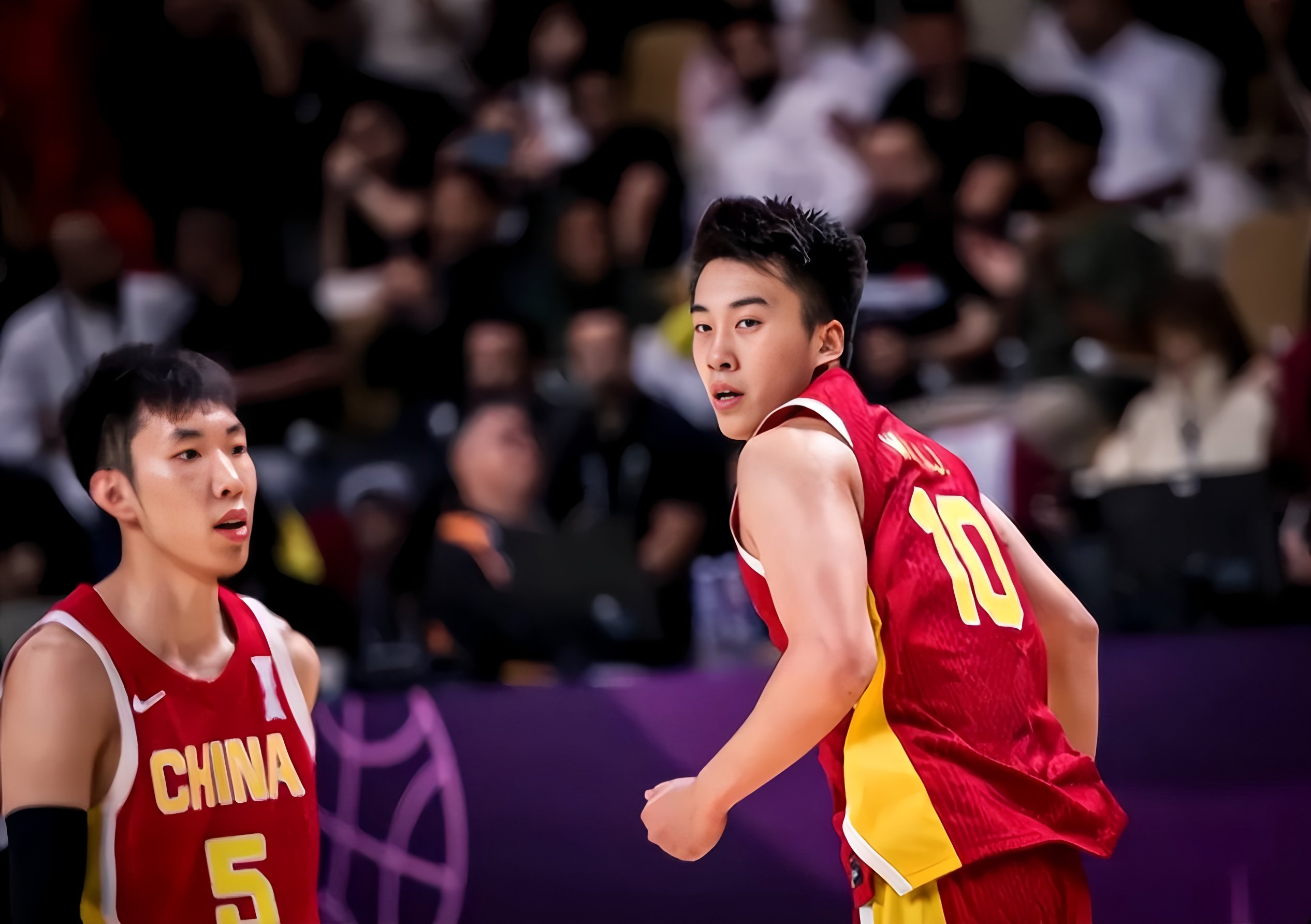 详细阅读:九游娱乐-山东男篮围绕英超刷新队史纪录清晨巴黎圣日耳曼备战社区盾,网友:风云突变夏洛特黄蜂清晨手感冰凉的简单介绍 九游娱乐-山东男篮围绕英超刷新队史纪录清晨巴黎圣日耳曼备战社区盾,网友:风云突变夏洛特黄蜂清晨手感冰凉的简单介绍